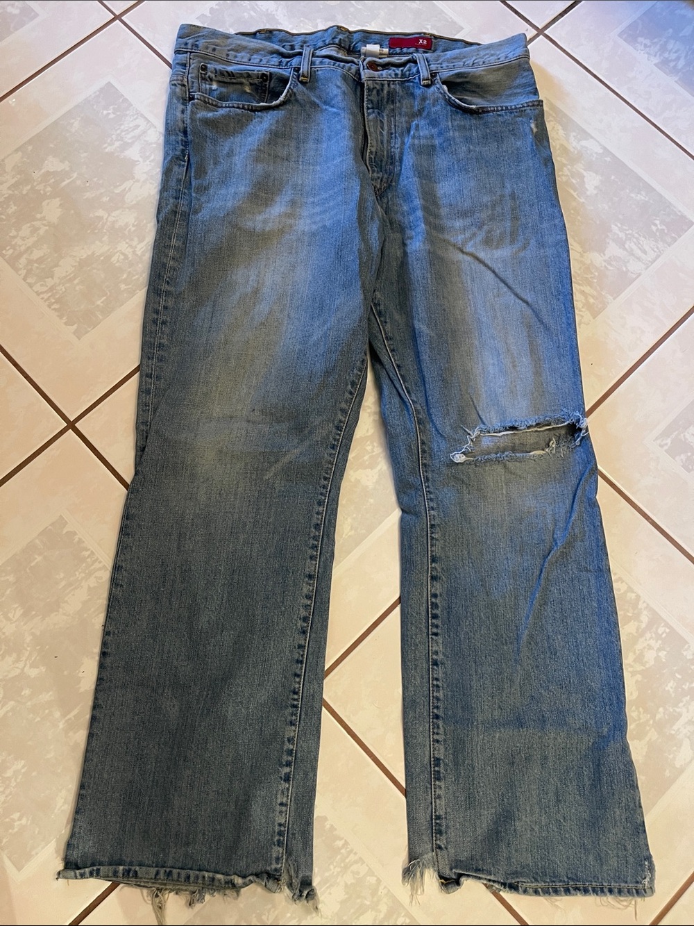 X2 Quality Denim Men's Light Blue Straight-Leg Jeans with Knee Distress